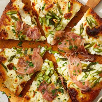 Asparagus White Pizza
